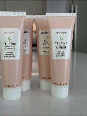 Tea Time White Tea Cleanser — Pink Firming Daily Cleanser